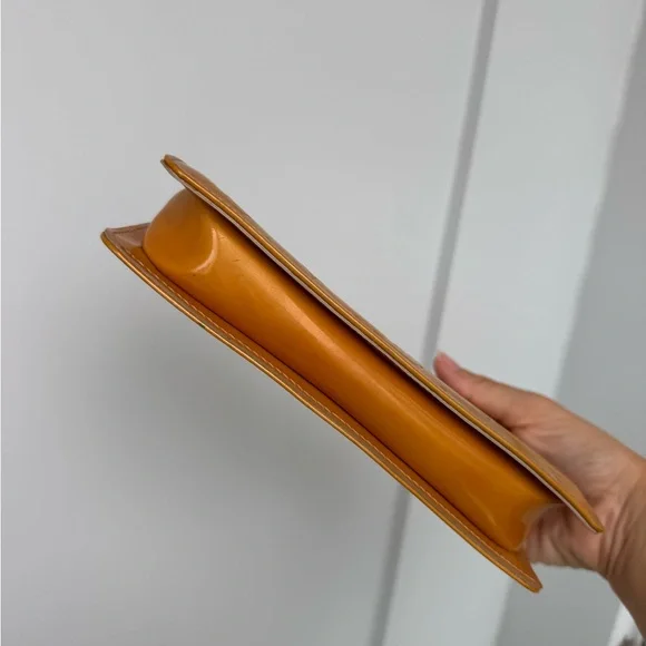 🛑 SOLD 🛑 Louis Vuitton LV Vernis Lexington Yellow ✅ COA included - Picture 8 of 16